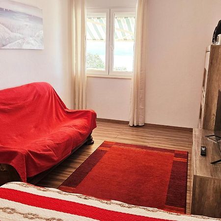 Apartment Tony Omis Bagian luar foto